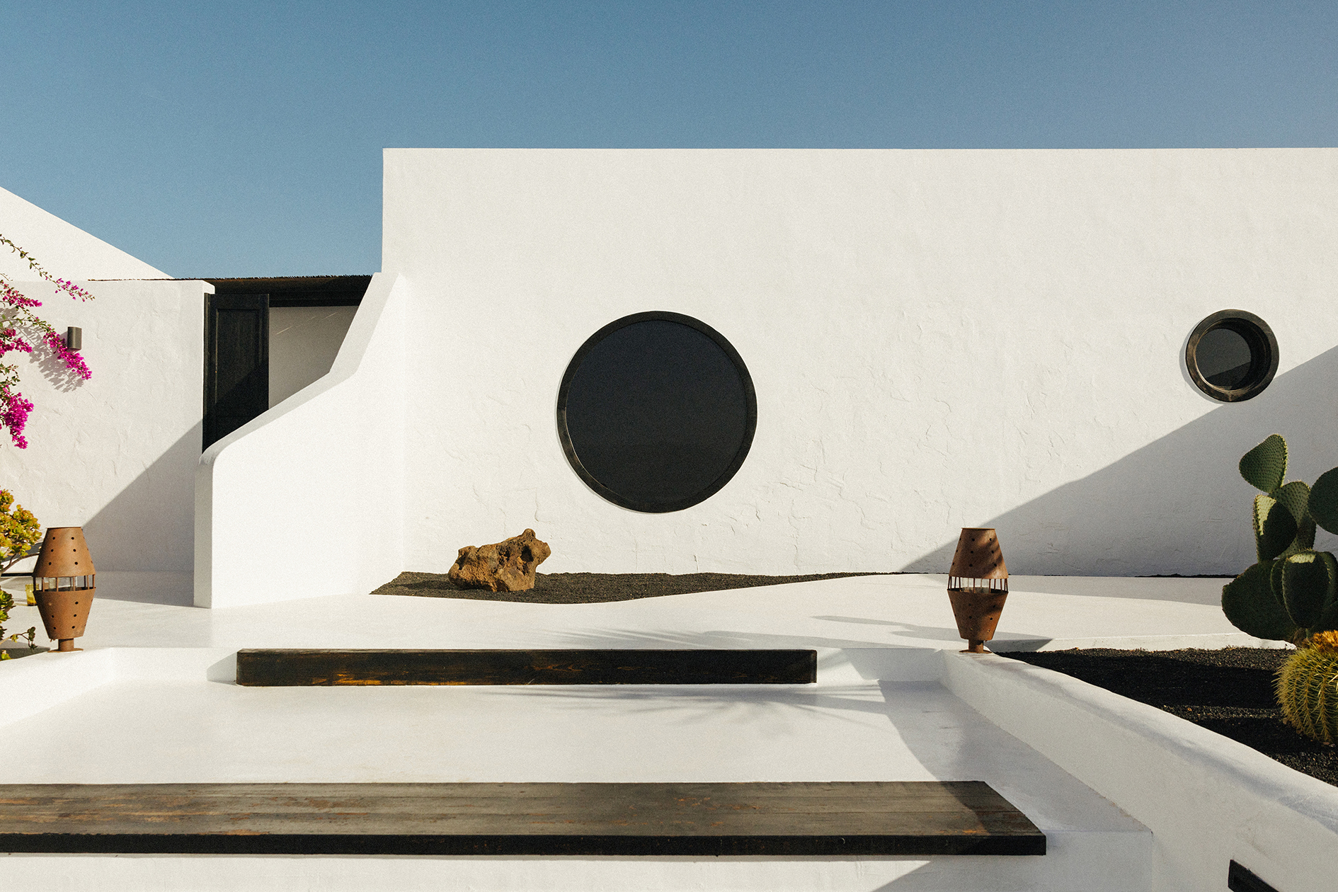 Modern architecture and design of Ca’Mur, a rural Canarian design hotel in Lanzarote.